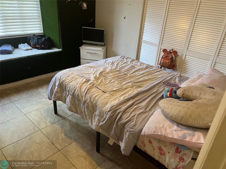 For Rent: $1,100,000 (0 beds, 0 baths, 4208 Square Feet)