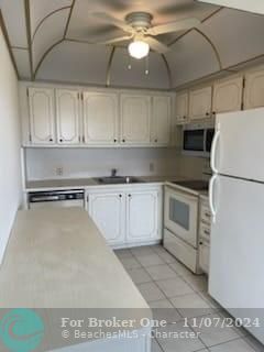 For Sale: $126,000 (2 beds, 1 baths, 840 Square Feet)