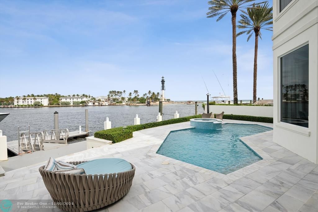 For Sale: $9,750,000 (5 beds, 4 baths, 6663 Square Feet)