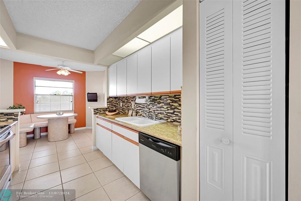 For Sale: $187,000 (2 beds, 2 baths, 1275 Square Feet)