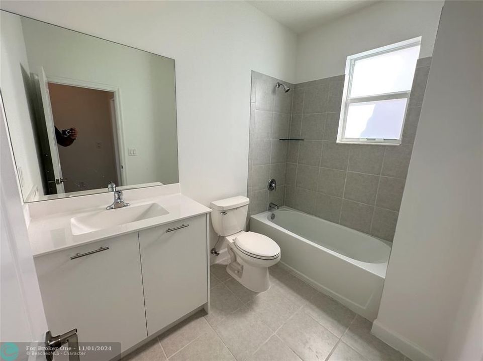 For Rent: $3,875 (3 beds, 2 baths, 1840 Square Feet)