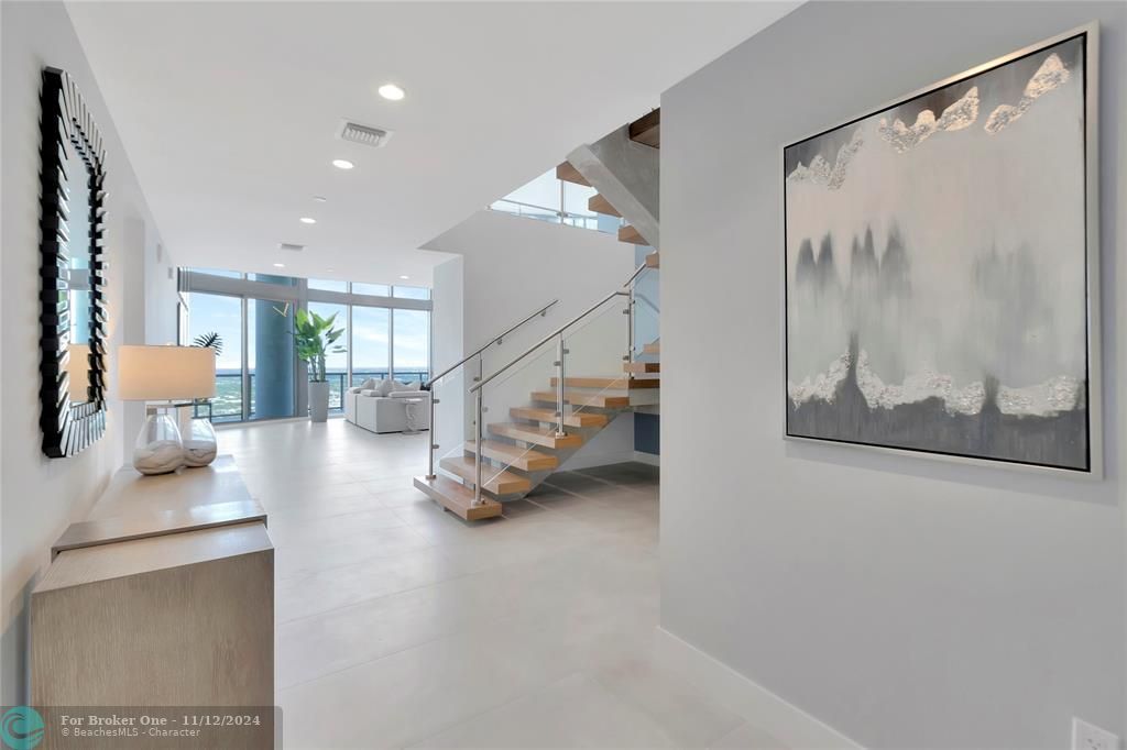 For Sale: $9,995,000 (5 beds, 5 baths, 5281 Square Feet)