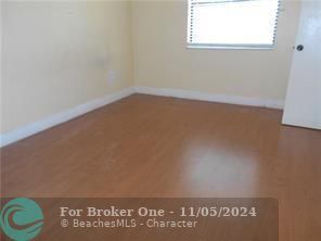 For Sale: $269,000 (2 beds, 2 baths, 806 Square Feet)