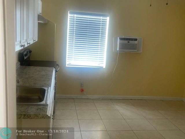 For Sale: $1,600 (2 beds, 1 baths, 850 Square Feet)