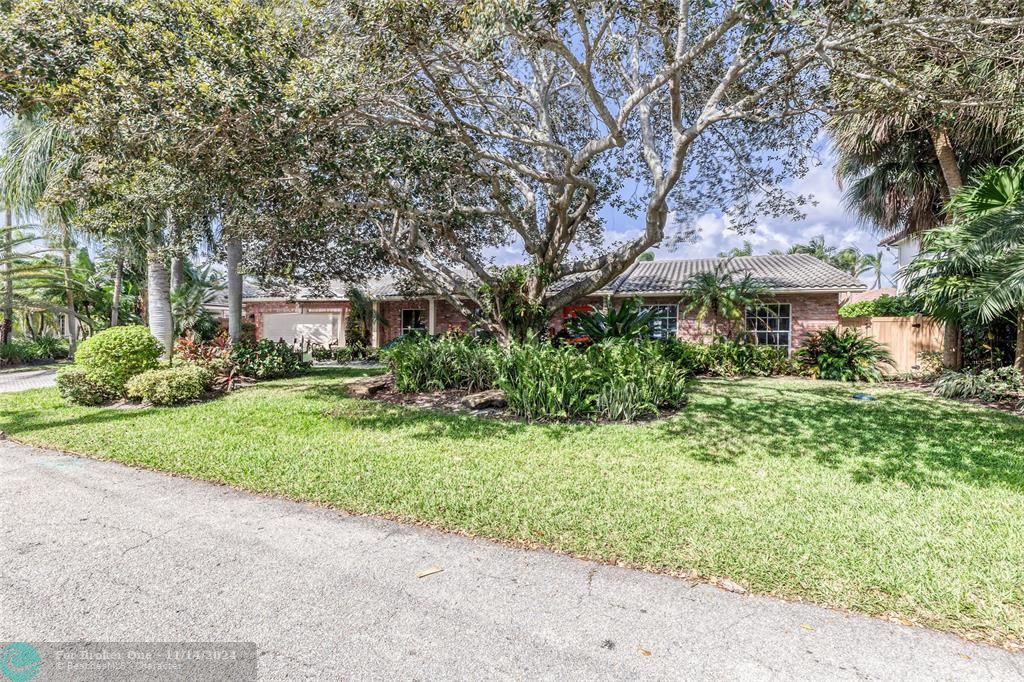 For Sale: $2,300,000 (4 beds, 3 baths, 2804 Square Feet)