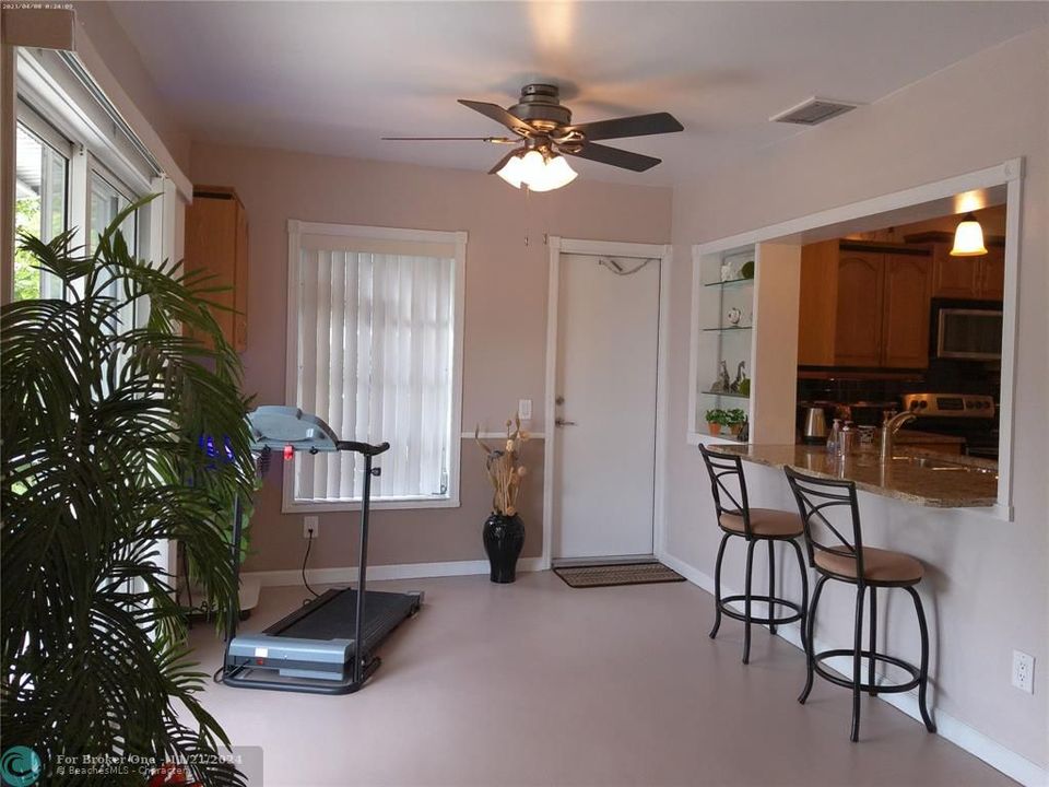 For Sale: $404,560 (2 beds, 2 baths, 1418 Square Feet)