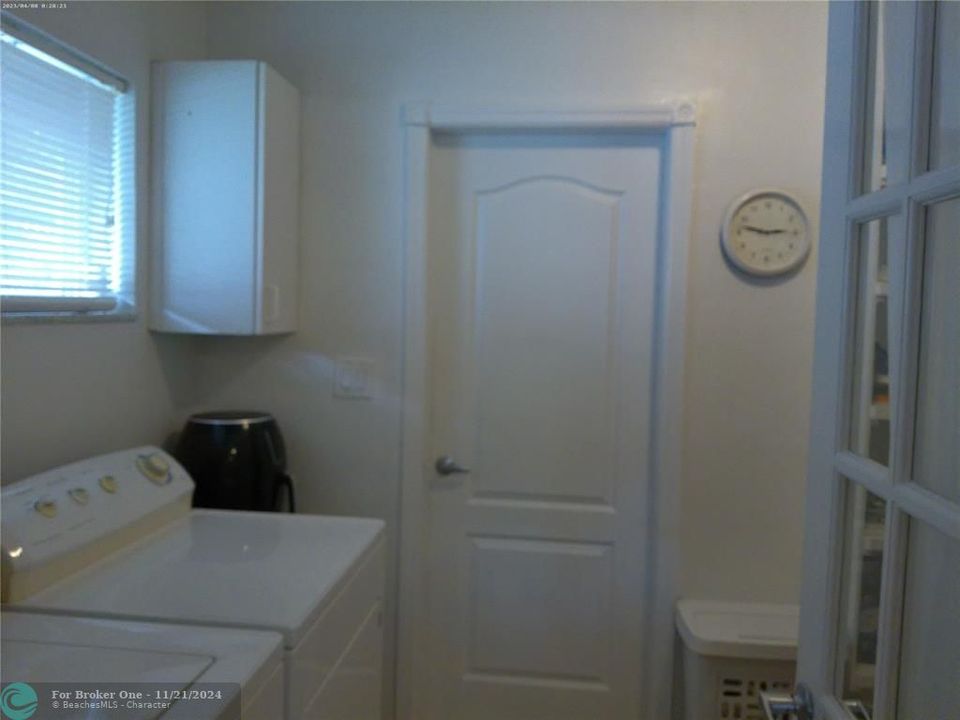 For Sale: $404,560 (2 beds, 2 baths, 1418 Square Feet)