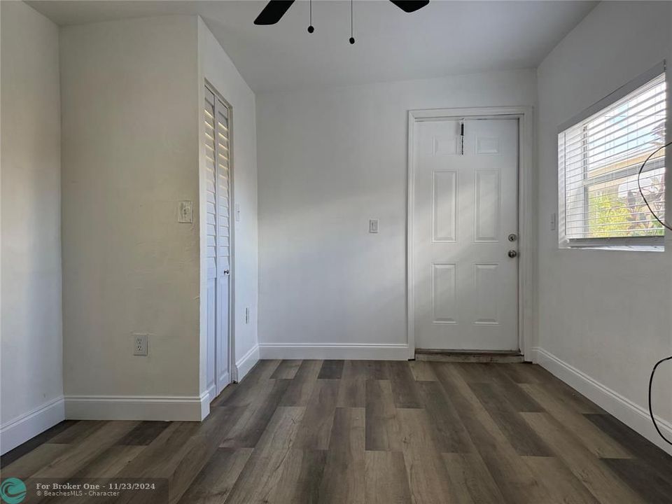 Active With Contract: $1,200 (0 beds, 1 baths, 242 Square Feet)