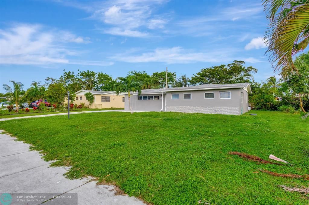 For Sale: $400,000 (3 beds, 2 baths, 1187 Square Feet)