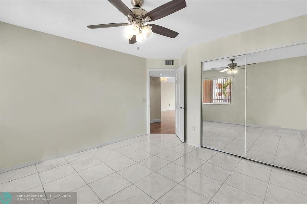 For Sale: $159,700 (2 beds, 2 baths, 1215 Square Feet)