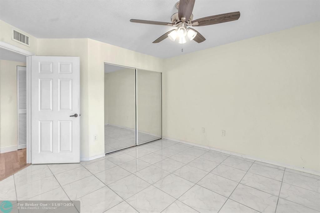 For Sale: $159,700 (2 beds, 2 baths, 1215 Square Feet)