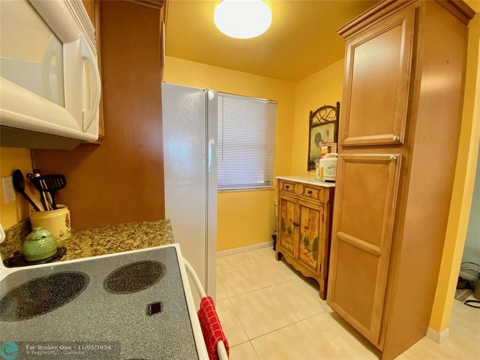 For Rent: $4,500 (2 beds, 2 baths, 1053 Square Feet)