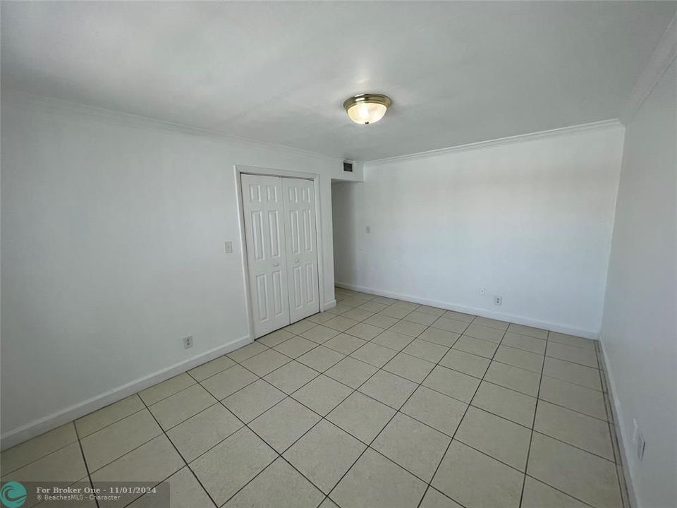 For Rent: $2,200 (2 beds, 1 baths, 775 Square Feet)