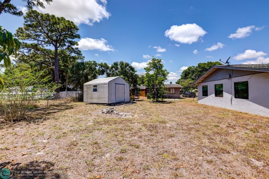 For Sale: $345,000 (3 beds, 2 baths, 1702 Square Feet)