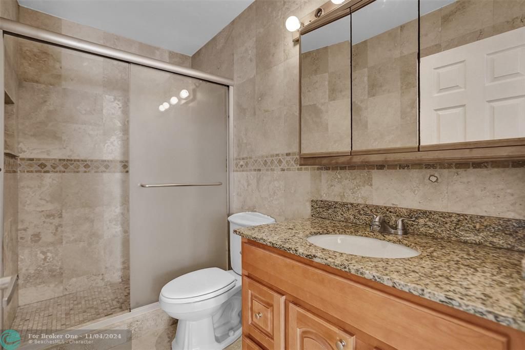 For Sale: $250,000 (2 beds, 1 baths, 1000 Square Feet)