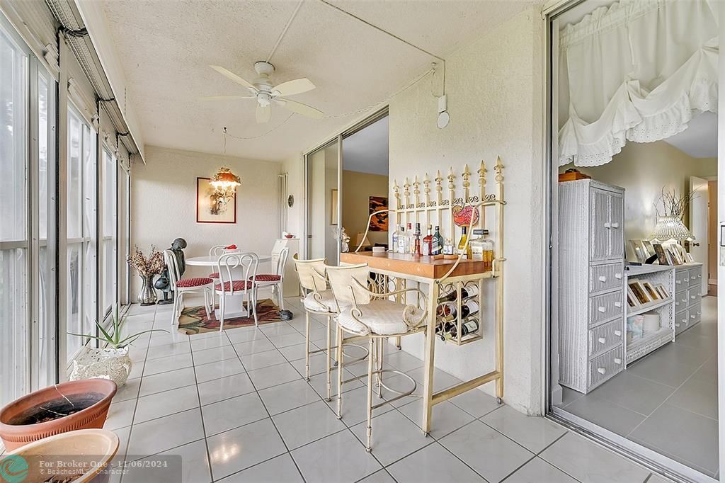 For Sale: $159,000 (2 beds, 2 baths, 1006 Square Feet)