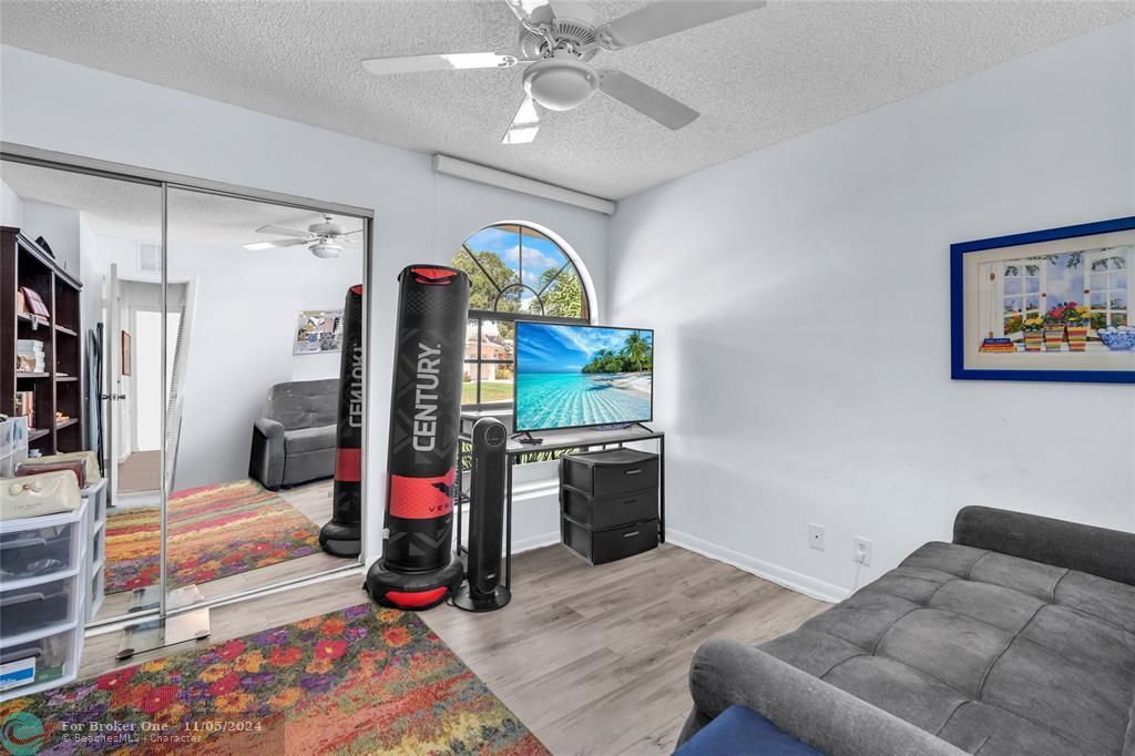 For Sale: $469,000 (3 beds, 2 baths, 1561 Square Feet)