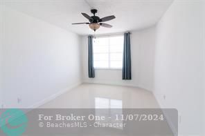 For Rent: $2,350 (1 beds, 1 baths, 870 Square Feet)