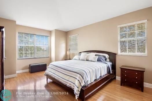 For Sale: $555,000 (3 beds, 2 baths, 1924 Square Feet)