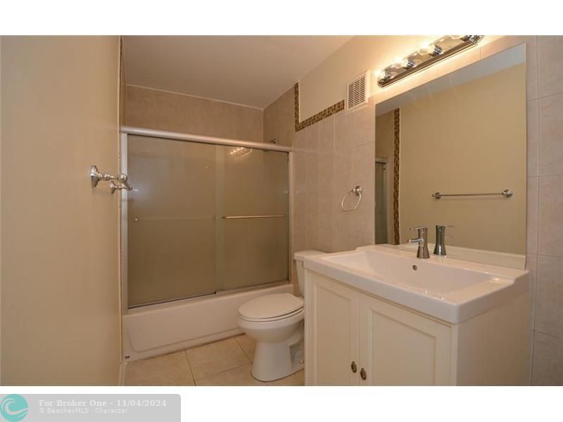 For Rent: $2,250 (2 beds, 2 baths, 1380 Square Feet)