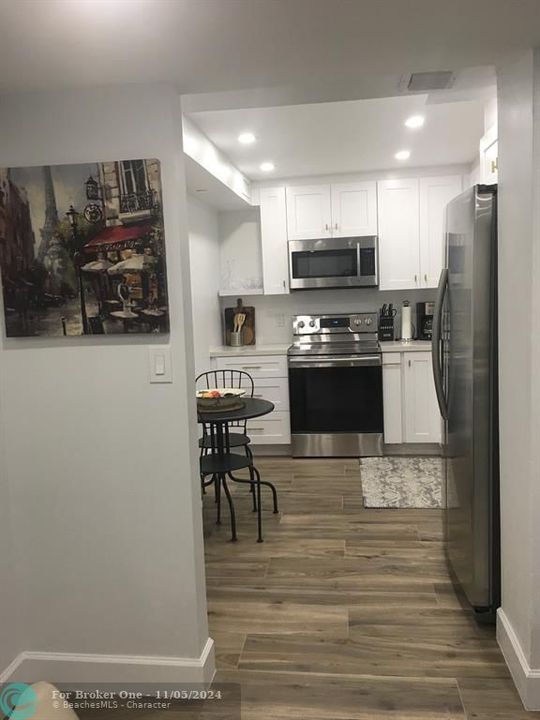 For Rent: $4,000 (2 beds, 2 baths, 1120 Square Feet)