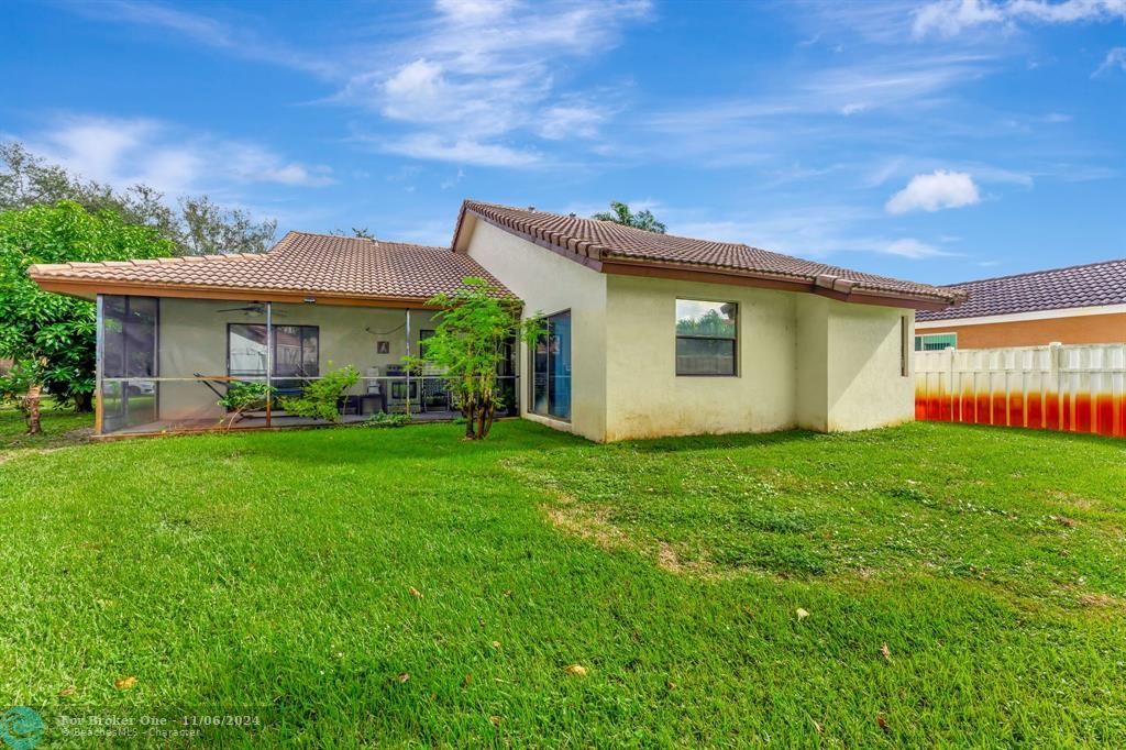 For Sale: $569,000 (3 beds, 2 baths, 1570 Square Feet)