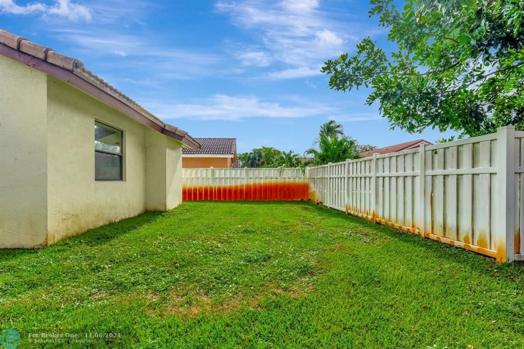 For Sale: $569,000 (3 beds, 2 baths, 1570 Square Feet)