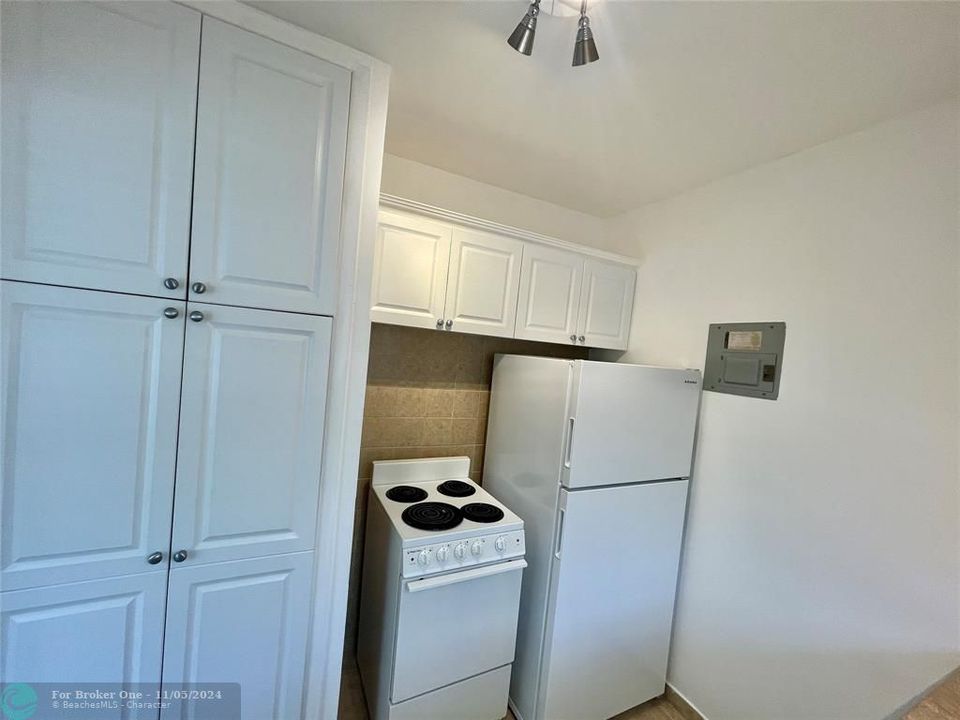 For Rent: $1,900 (1 beds, 1 baths, 0 Square Feet)