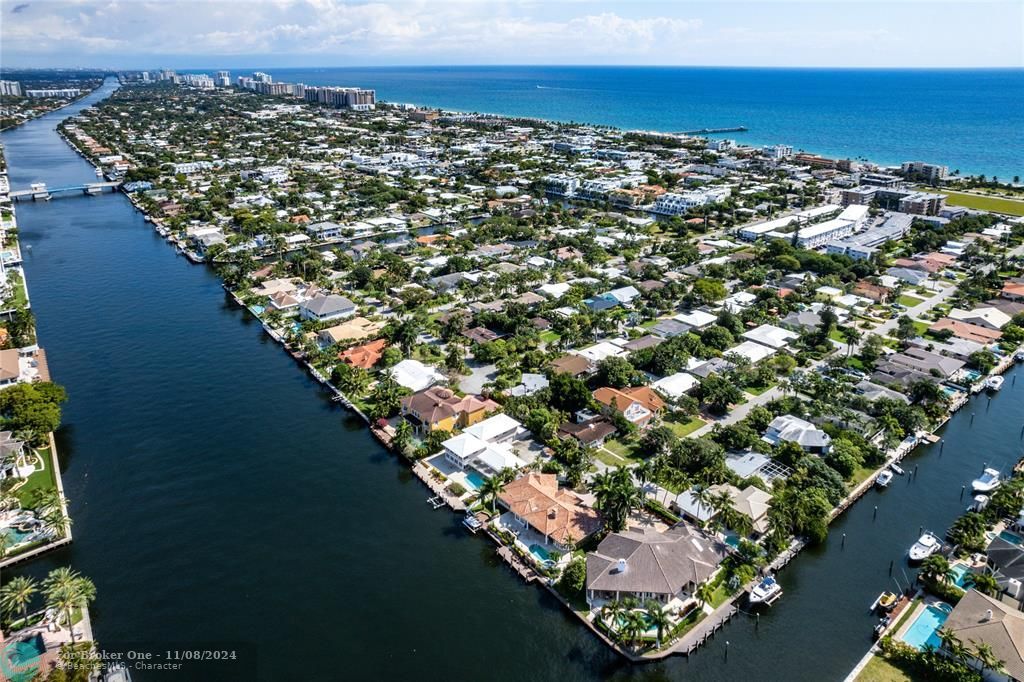 For Sale: $2,200,000 (3 beds, 2 baths, 2585 Square Feet)