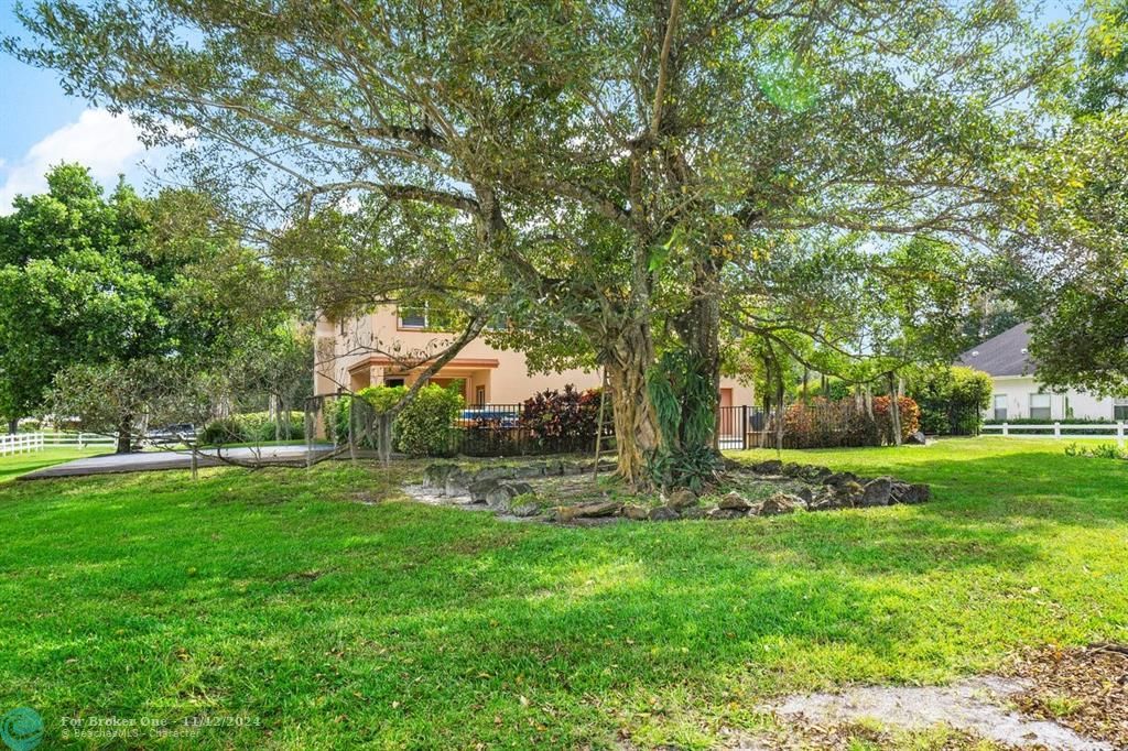 En Venta: $1,500,000 (5 camas, 3 baños, 3495 Pies cuadrados)