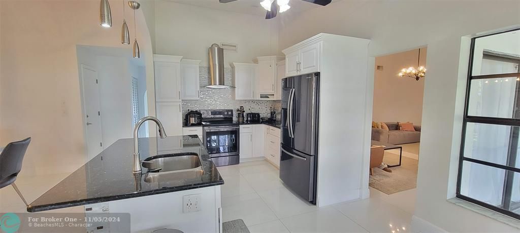 For Rent: $4,200 (3 beds, 2 baths, 1733 Square Feet)