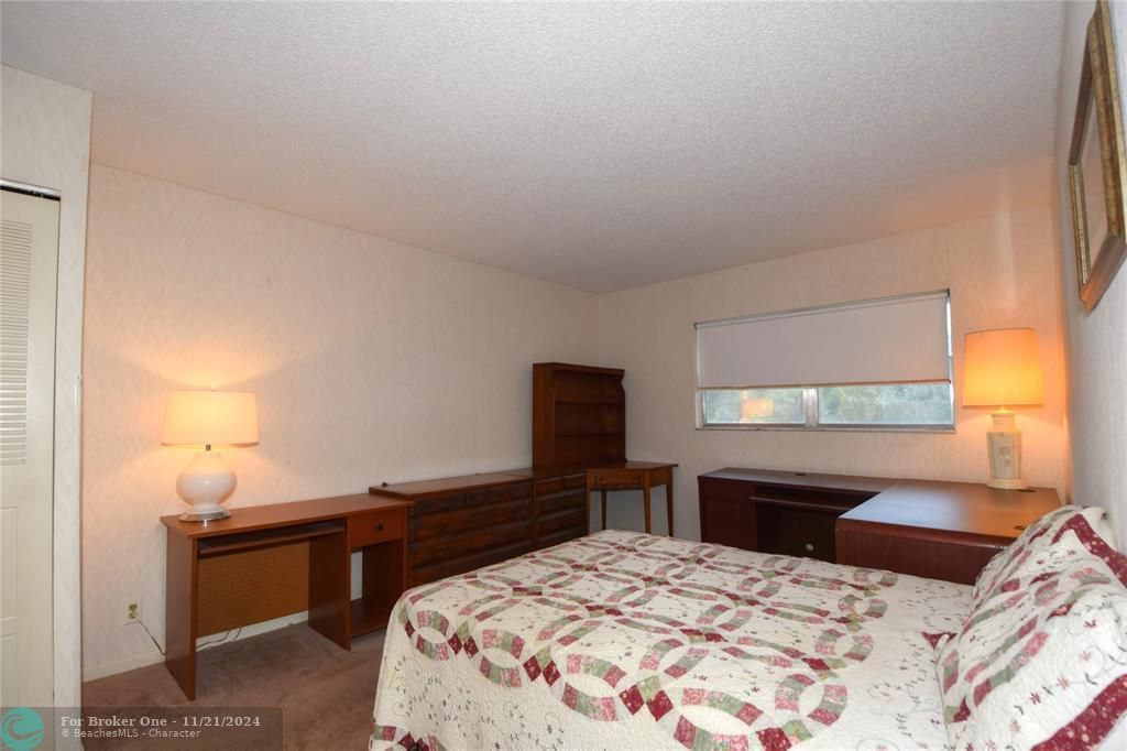 For Sale: $74,900 (1 beds, 1 baths, 728 Square Feet)