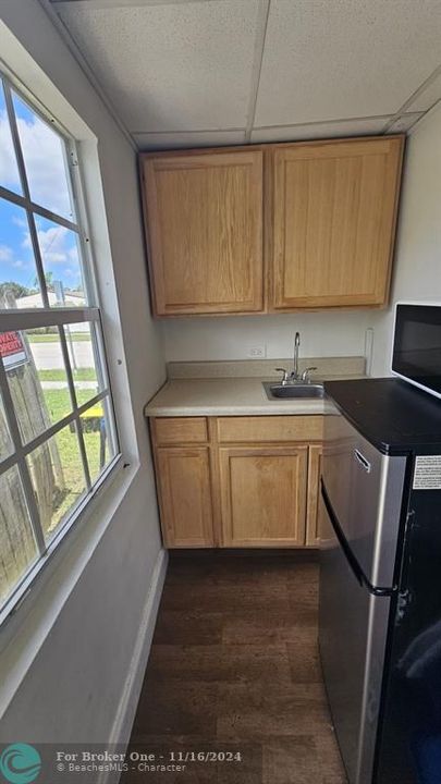 For Rent: $1,250 (0 beds, 1 baths, 1348 Square Feet)