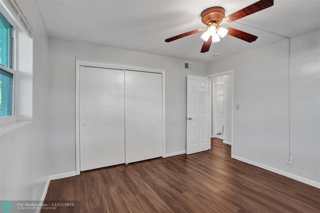 For Sale: $2,500 (2 beds, 1 baths, 1726 Square Feet)