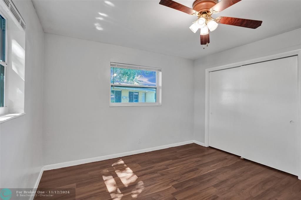 For Sale: $2,500 (2 beds, 1 baths, 1726 Square Feet)