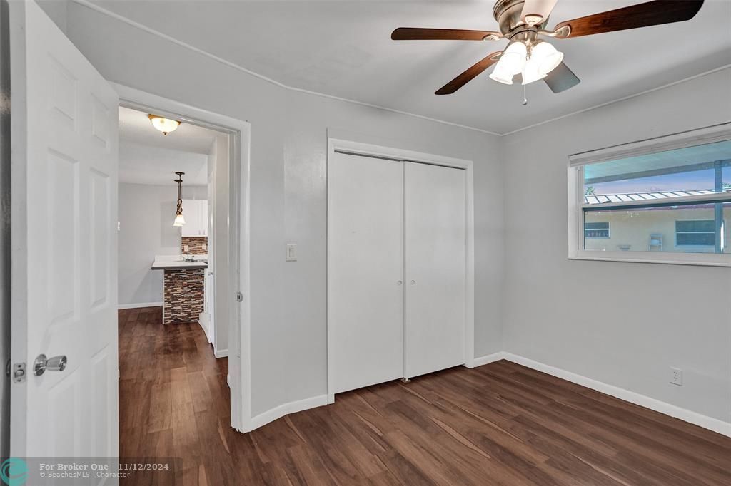 For Sale: $2,500 (2 beds, 1 baths, 1726 Square Feet)