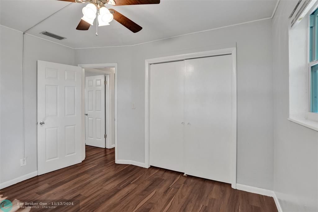 For Sale: $2,500 (2 beds, 1 baths, 1726 Square Feet)