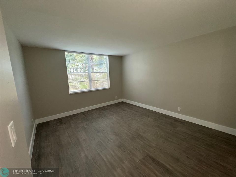 For Rent: $2,050 (2 beds, 2 baths, 1060 Square Feet)