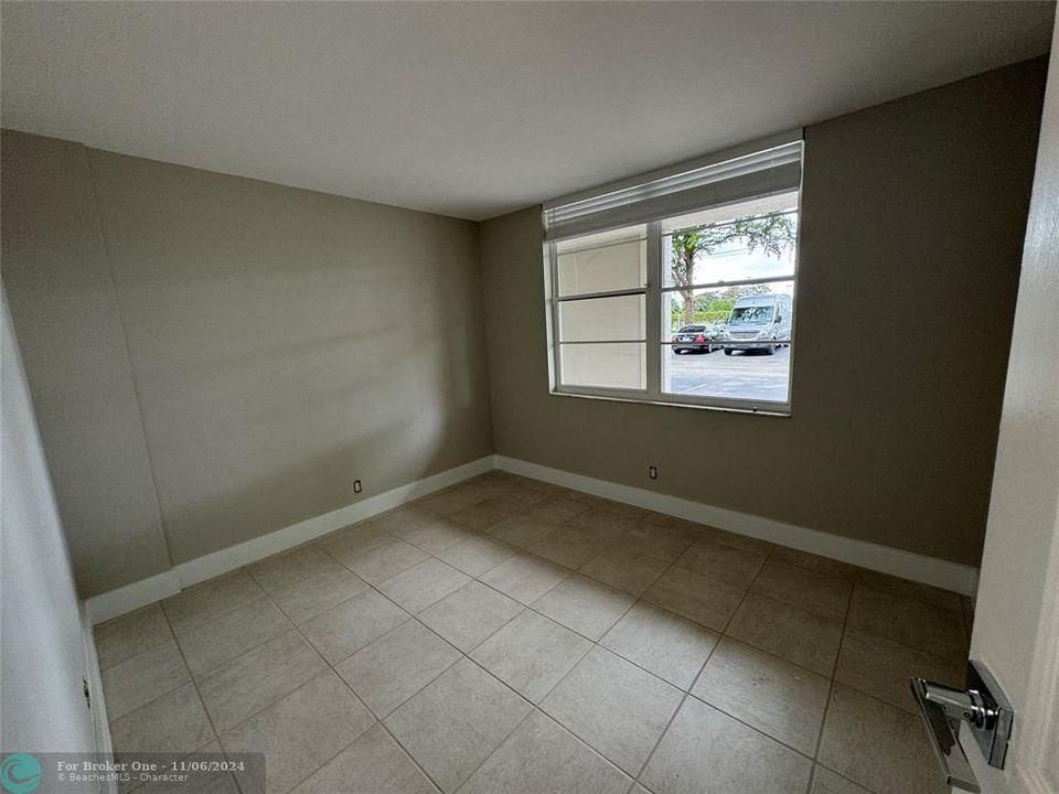 For Rent: $2,050 (2 beds, 2 baths, 1060 Square Feet)