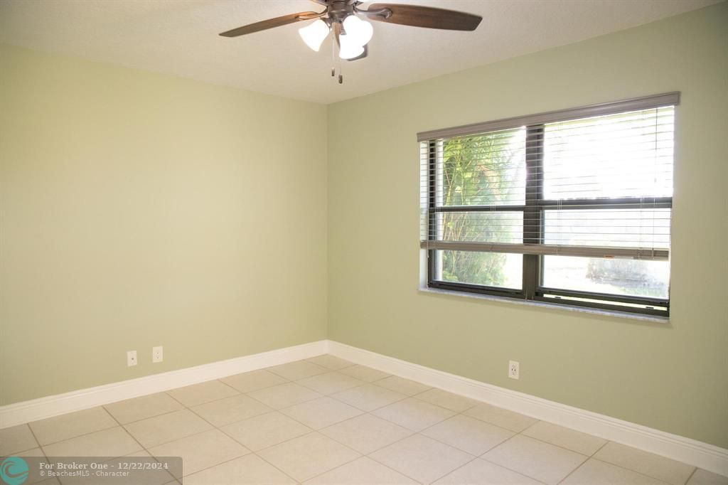 For Sale: $350,000 (2 beds, 2 baths, 1158 Square Feet)