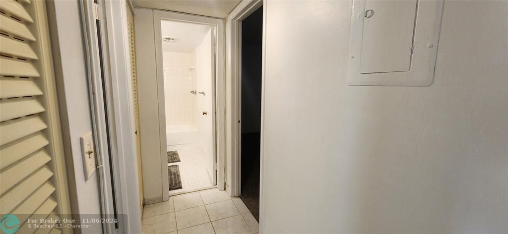 For Rent: $2,000 (2 beds, 2 baths, 1144 Square Feet)