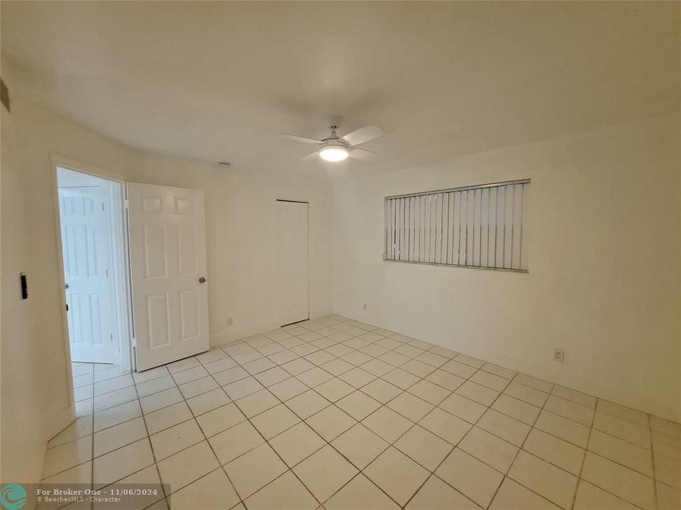 For Rent: $2,150 (2 beds, 2 baths, 949 Square Feet)