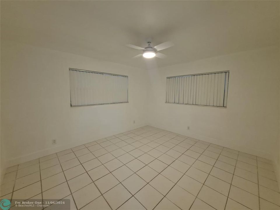 For Rent: $2,150 (2 beds, 2 baths, 949 Square Feet)