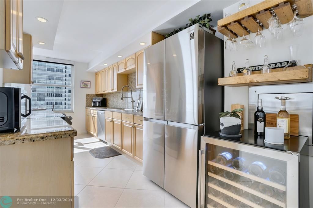 Active With Contract: $799,000 (2 beds, 2 baths, 1450 Square Feet)