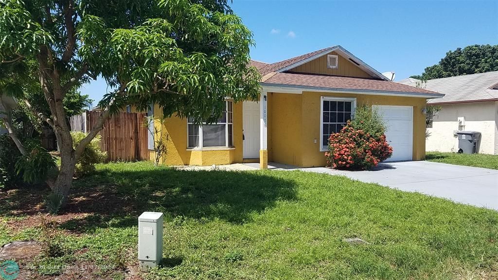 For Rent: $2,850 (3 beds, 2 baths, 1439 Square Feet)