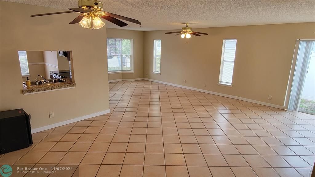 For Rent: $2,850 (3 beds, 2 baths, 1439 Square Feet)