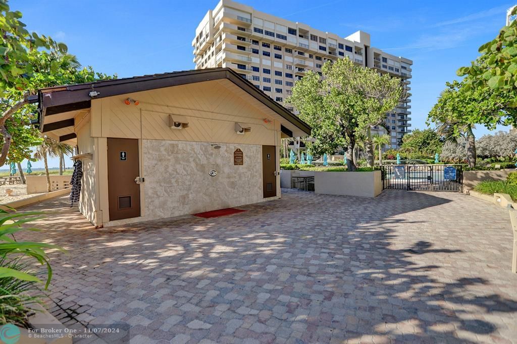 For Sale: $849,000 (2 beds, 2 baths, 1400 Square Feet)