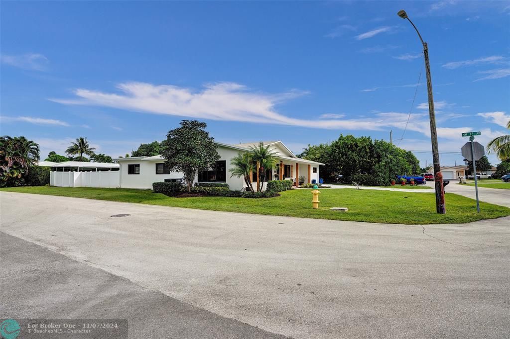 For Sale: $615,000 (3 beds, 2 baths, 1880 Square Feet)