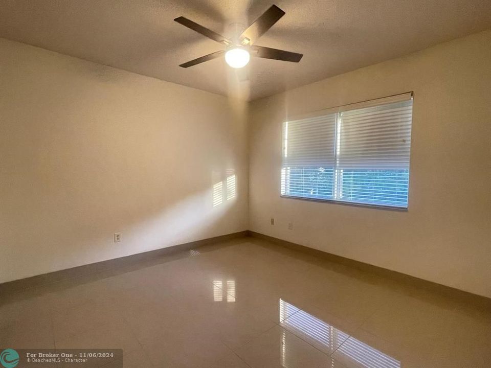 For Rent: $2,900 (3 beds, 2 baths, 1315 Square Feet)