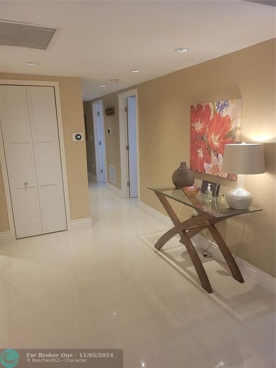 En Venta: $770,000 (2 camas, 2 baños, 1549 Pies cuadrados)